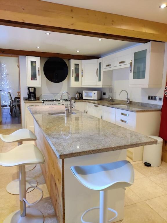 Spacious Ski Chalet In Traditional French Village, Sleeps 8, Four Star With Fibre Broadband Abondance Εξωτερικό φωτογραφία