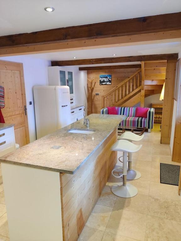 Spacious Ski Chalet In Traditional French Village, Sleeps 8, Four Star With Fibre Broadband Abondance Εξωτερικό φωτογραφία